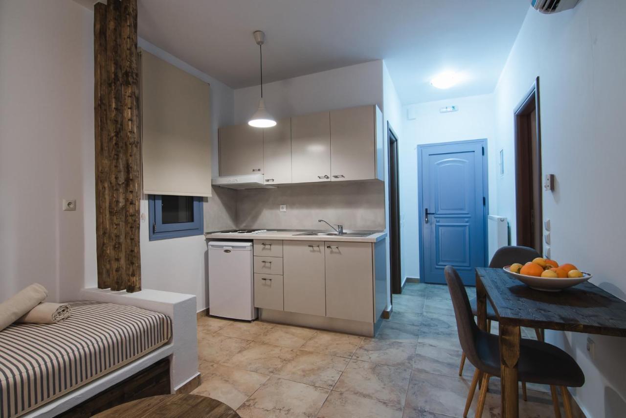 Kallisti Studios & Apartments Скирос Экстерьер фото