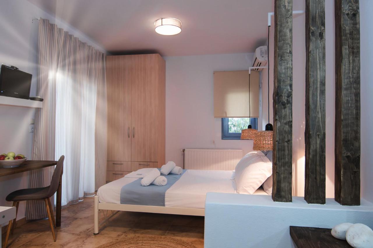 Kallisti Studios & Apartments Скирос Экстерьер фото